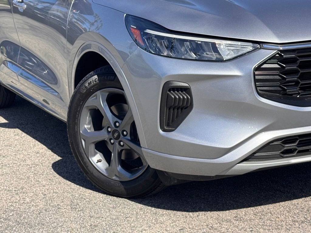 Certified 2024 Ford Escape ST-Line w/ Tech Pack #1 image 4