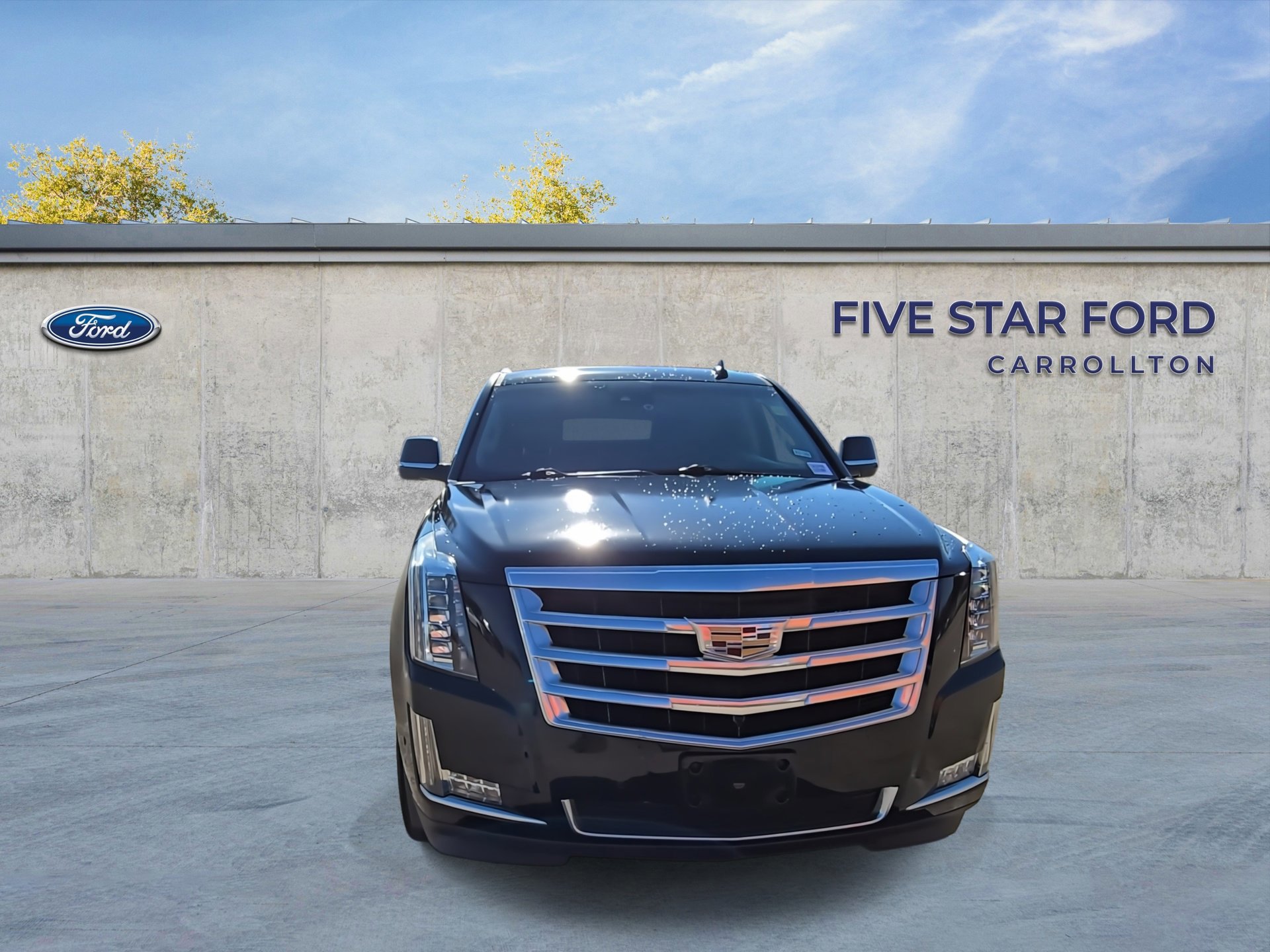 Used 2017 Cadillac Escalade Luxury image 9