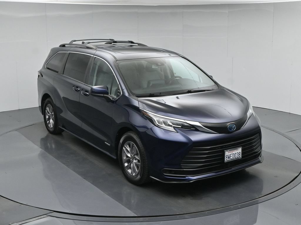 Used 2021 Toyota Sienna LE w/ LE Plus Package FWD image 43