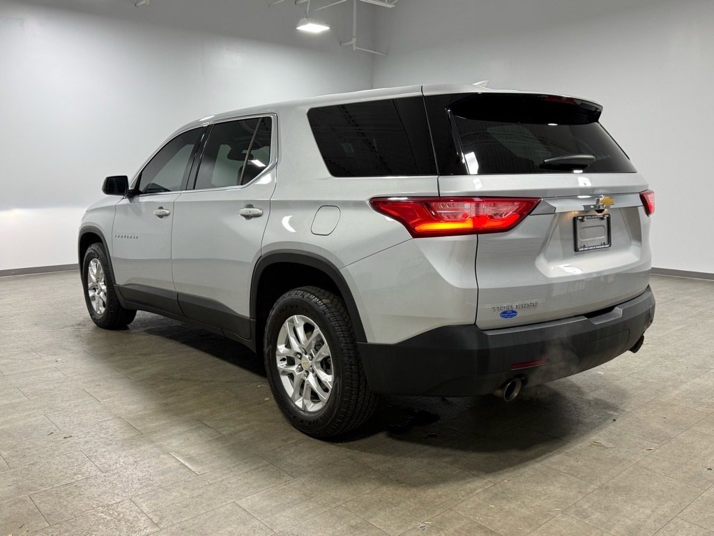 Used 2021 Chevrolet Traverse LS image 6