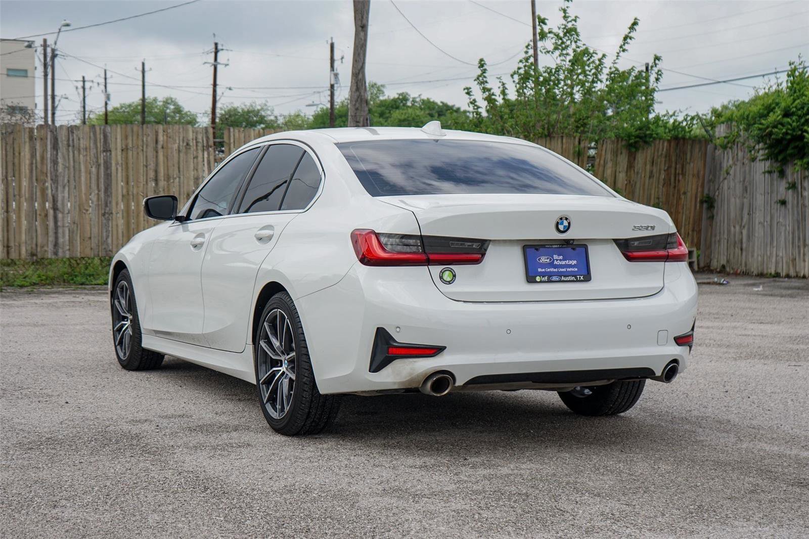 Used 2019 BMW 330i Sedan RWD image 4