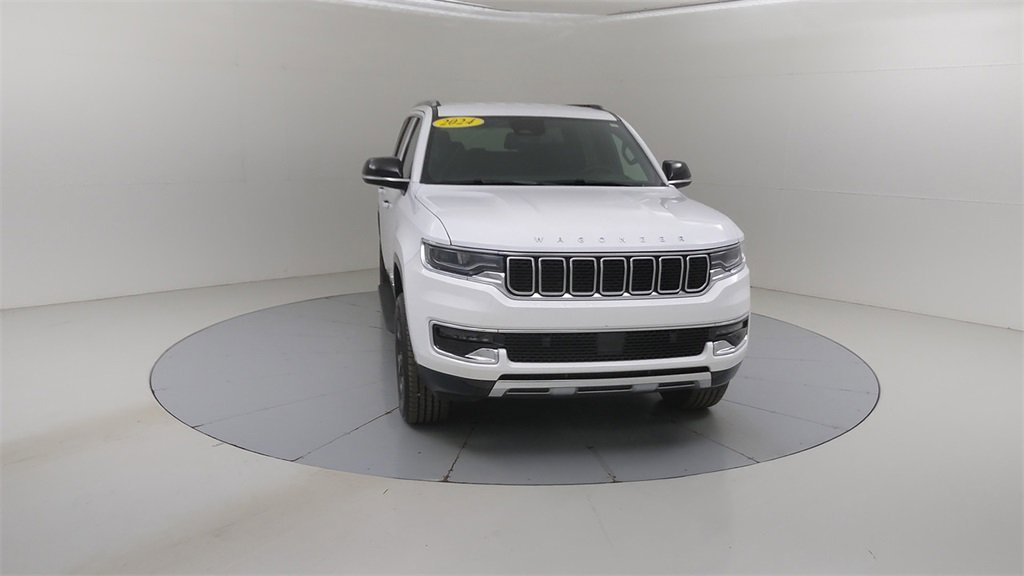 Used 2024 Jeep Wagoneer Series III image 11