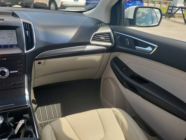 Certified 2020 Ford Edge Titanium FWD image 22