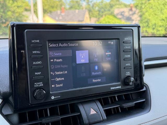 Used 2020 Toyota RAV4 XLE AWD/4WD image 27