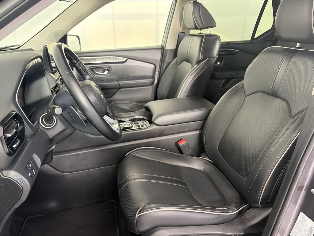 Used 2023 Honda Pilot Elite image 11