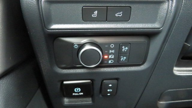 Certified 2022 Ford Expedition XLT image 25