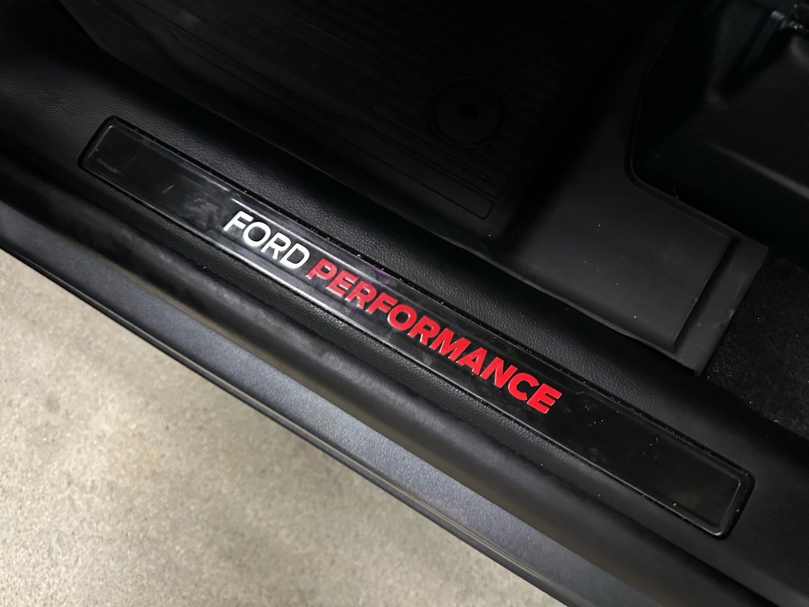 Certified 2025 Ford Explorer ST image 31