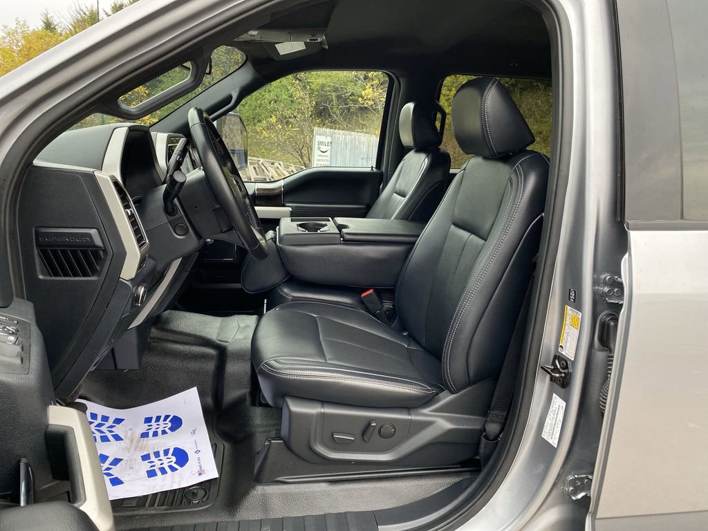 Certified 2022 Ford F350 Lariat w/ Tremor Off-Road Package image 4