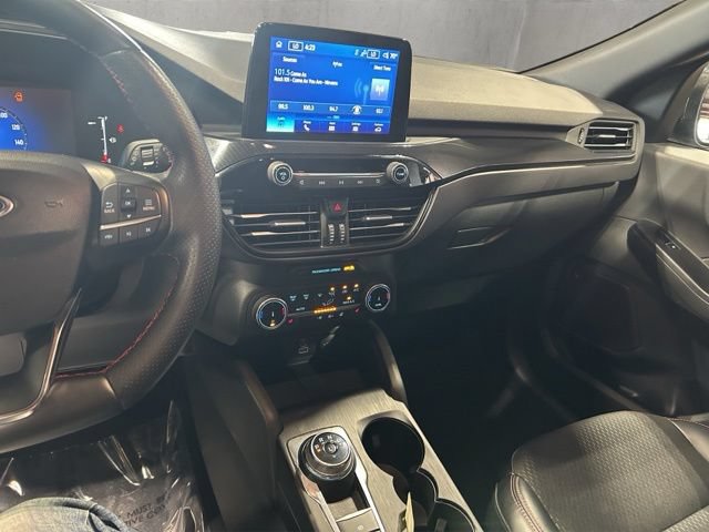 Certified 2025 Ford Escape ST-Line Select AWD/4WD image 28