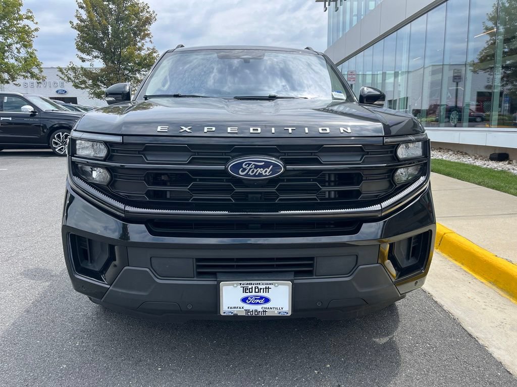 Certified 2025 Ford Expedition Max Active AWD/4WD image 2