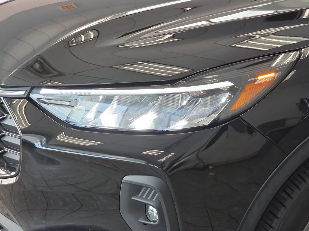 Certified 2025 Ford Escape ST-Line Select AWD/4WD image 28