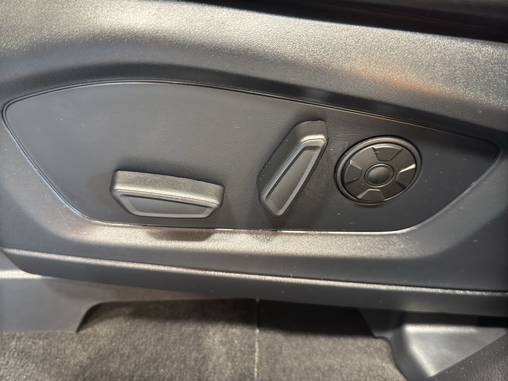 Certified 2025 Ford Explorer ST AWD/4WD image 18