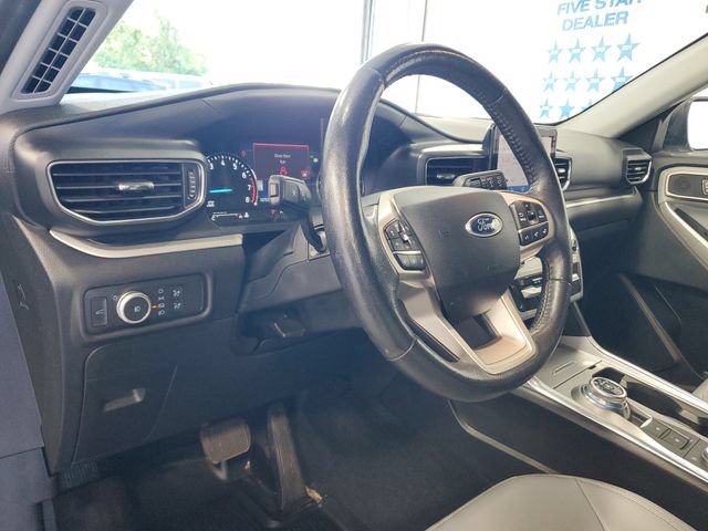 Certified 2021 Ford Explorer XLT w/ Equipment Group 202A AWD/4WD image 16