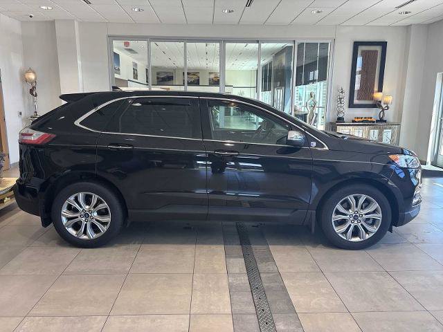 Certified 2022 Ford Edge Titanium w/ Equipment Group 301A AWD/4WD image 2