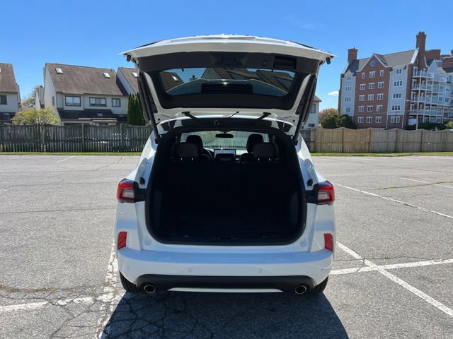 Certified 2023 Ford Escape ST-Line w/ Tech Pack #1 AWD/4WD image 28