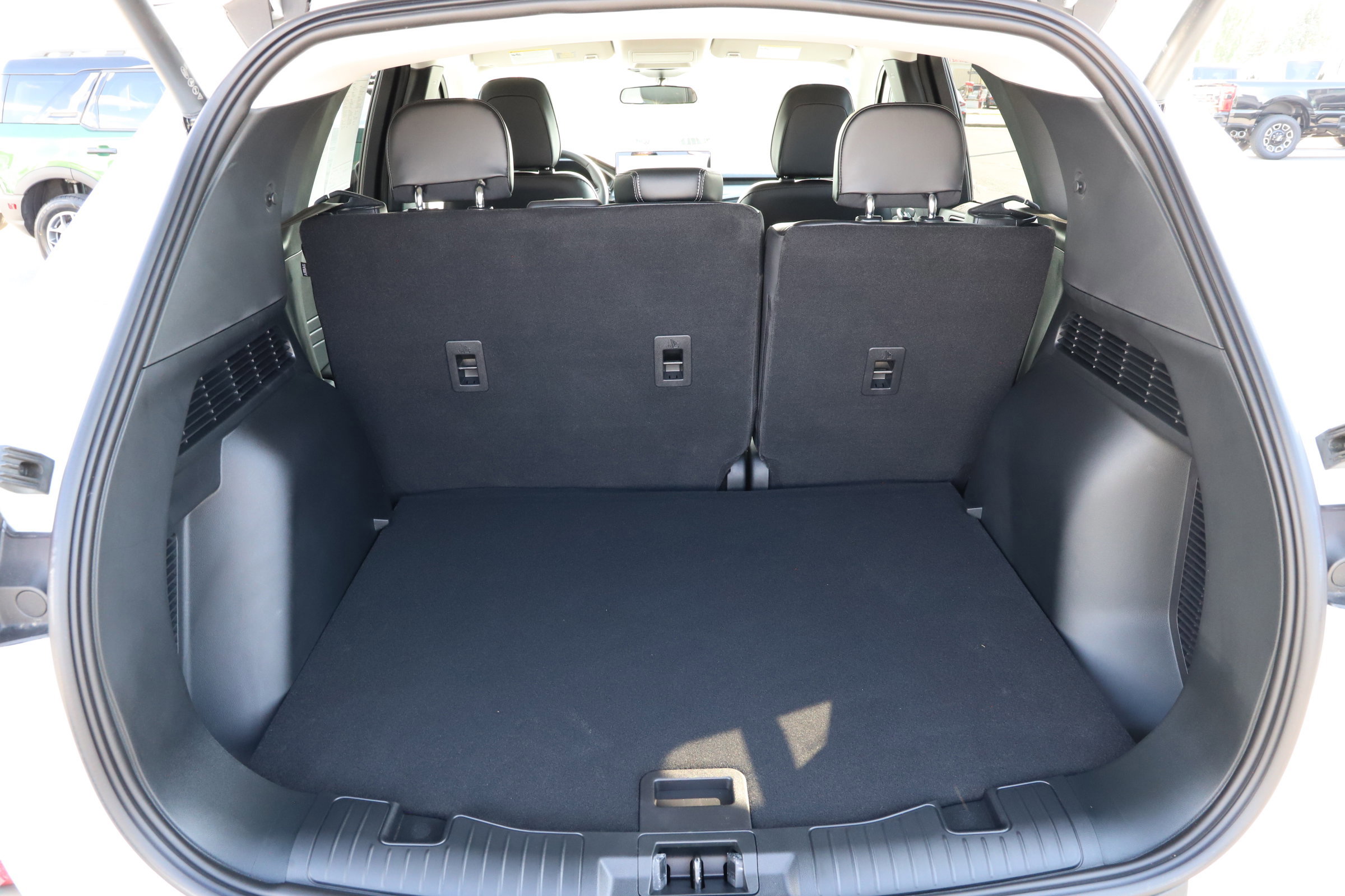 Certified 2025 Ford Escape PHEV image 9