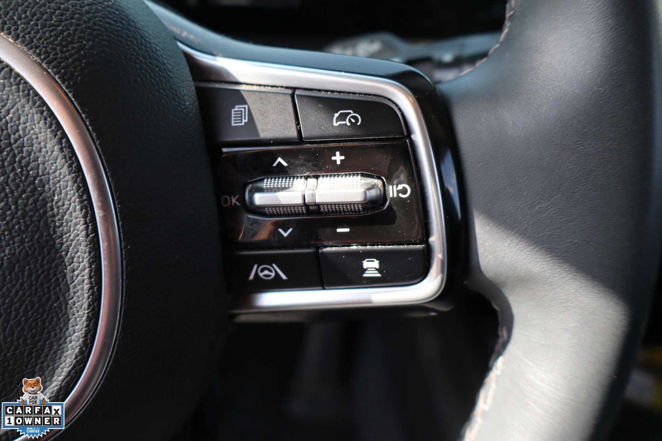Used 2025 Kia Sorento S FWD image 16