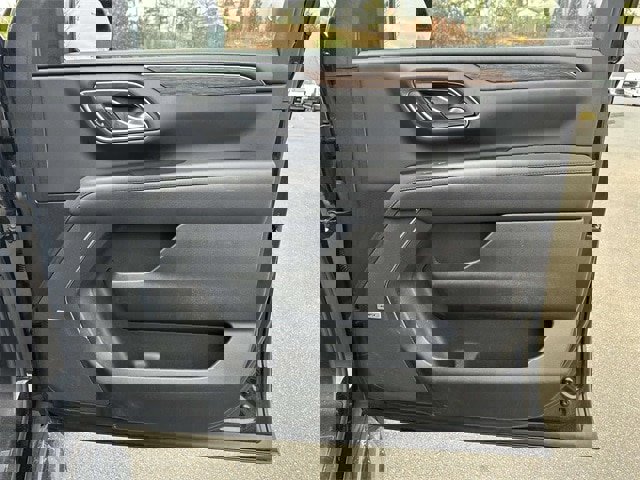 Used 2024 Chevrolet Tahoe Premier image 24