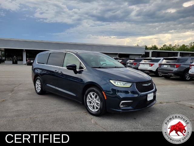 Used 2023 Chrysler Pacifica Touring-L FWD image 9