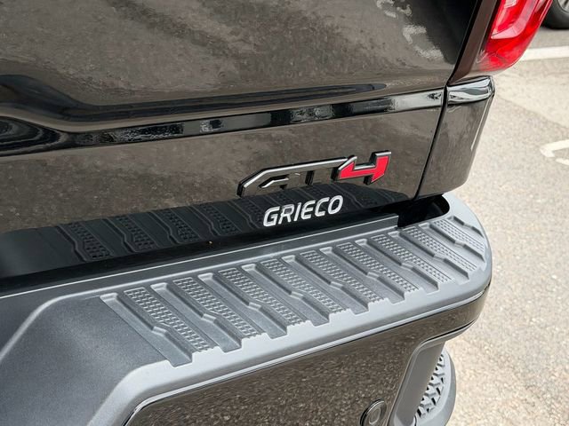 Used 2023 GMC Sierra 1500 AT4 w/ AT4 Premium Package AWD/4WD image 12