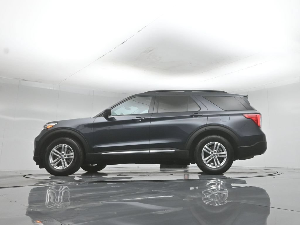 Certified 2023 Ford Explorer XLT RWD image 48