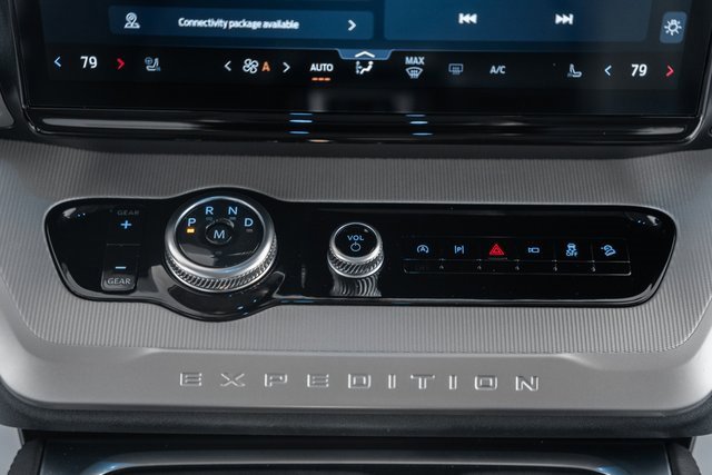 Certified 2025 Ford Expedition Active image 29