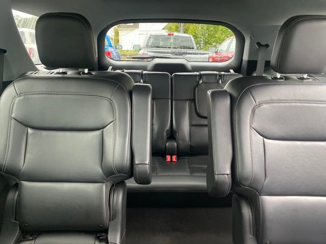 Certified 2022 Ford Explorer XLT w/ Equipment Group 202A image 14