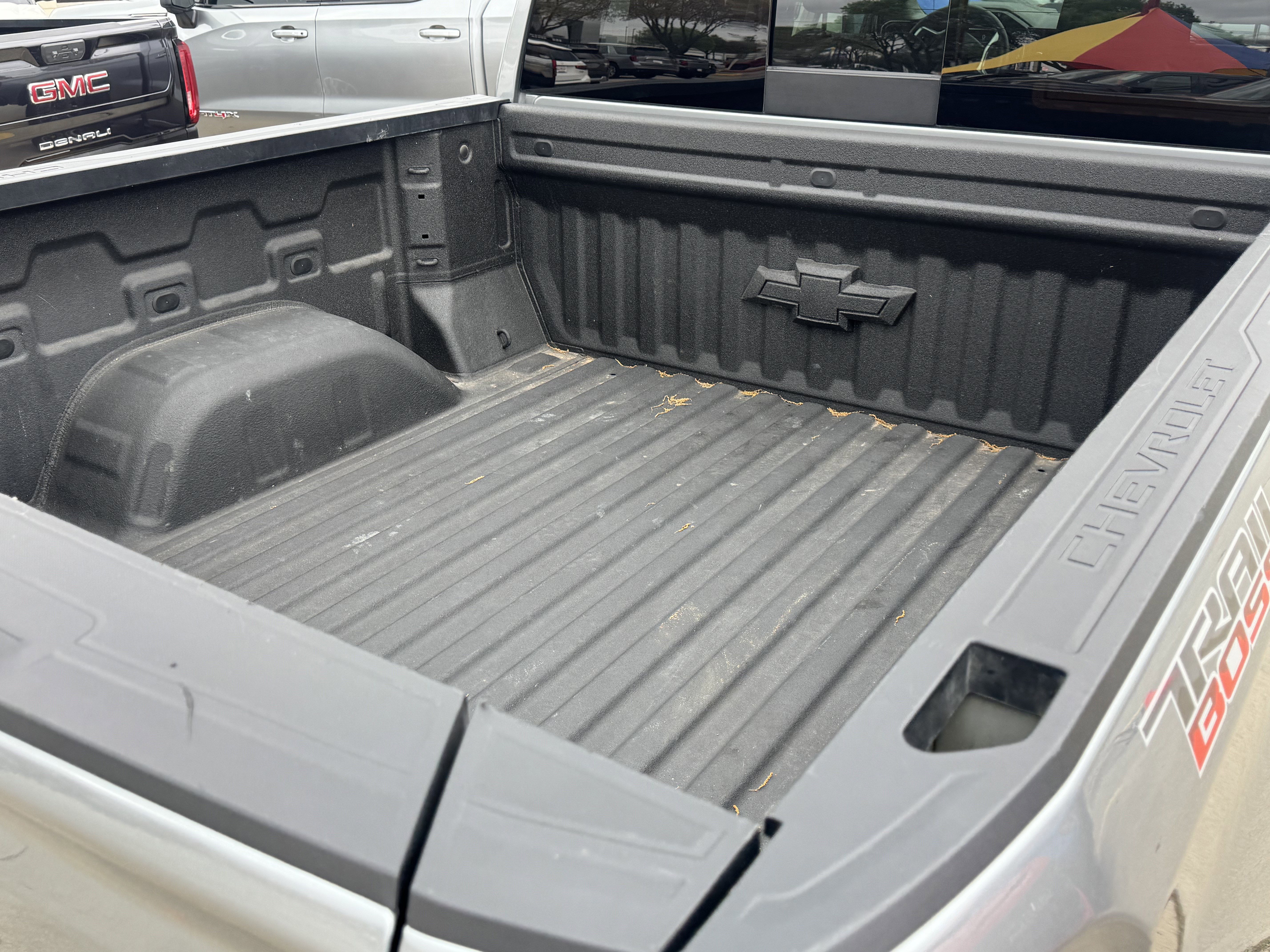 Used 2025 Chevrolet Silverado 1500 LT Trail Boss w/ Convenience Package II image 10