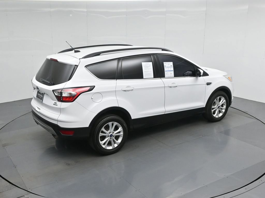 Certified 2018 Ford Escape SE FWD image 40