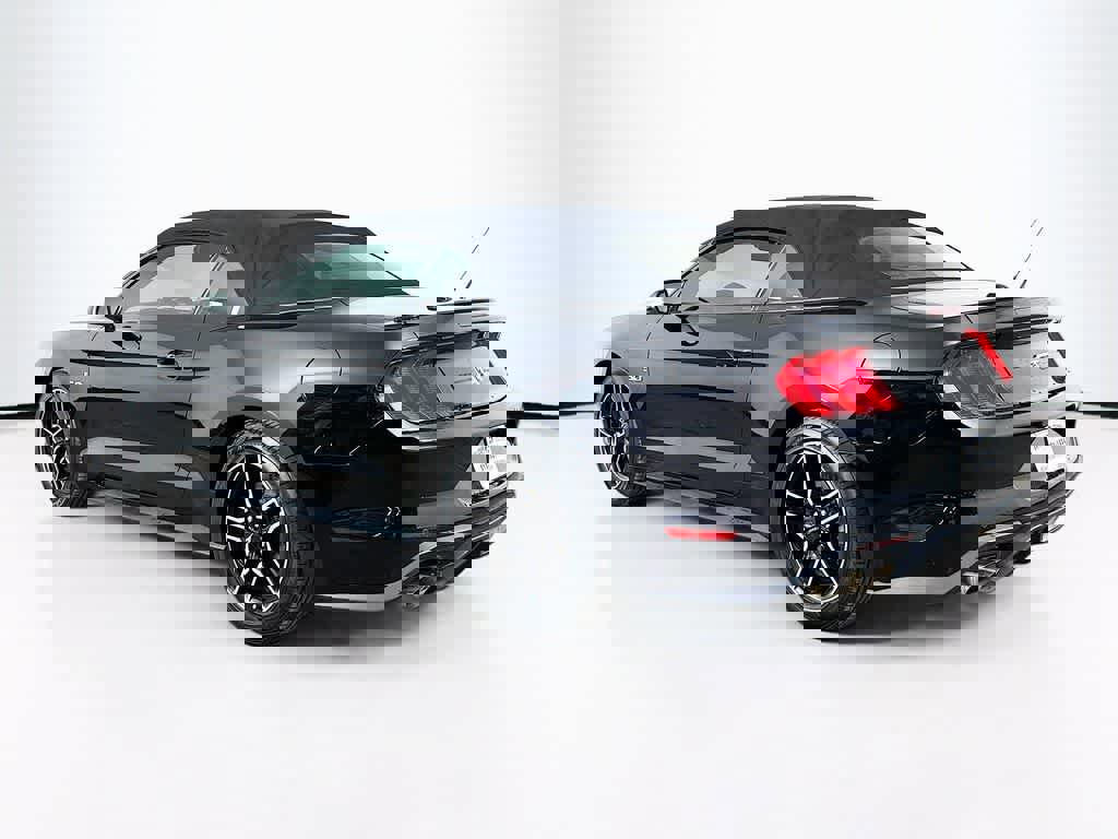 Certified 2022 Ford Mustang GT Premium image 3