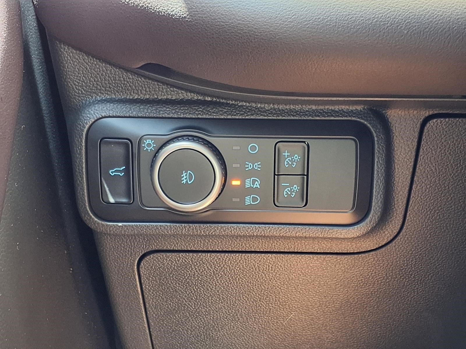 Certified 2025 Ford Explorer Platinum RWD image 22