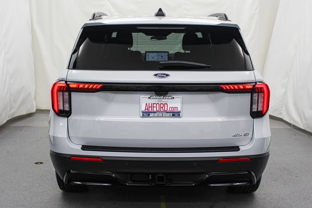 Certified 2026 Ford Explorer ST-Line AWD/4WD image 6
