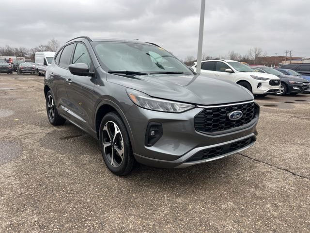 Certified 2024 Ford Escape ST-Line Select w/ Tech Pack #1 image 3