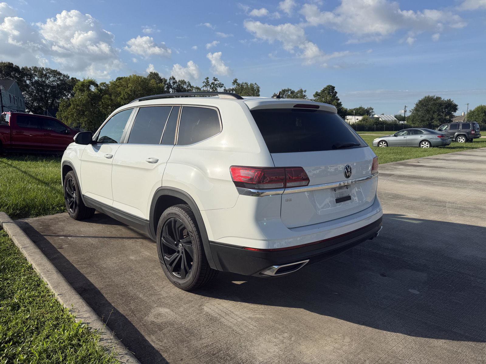 Used 2022 Volkswagen Atlas SE w/ Panoramic Sunroof Package FWD image 15