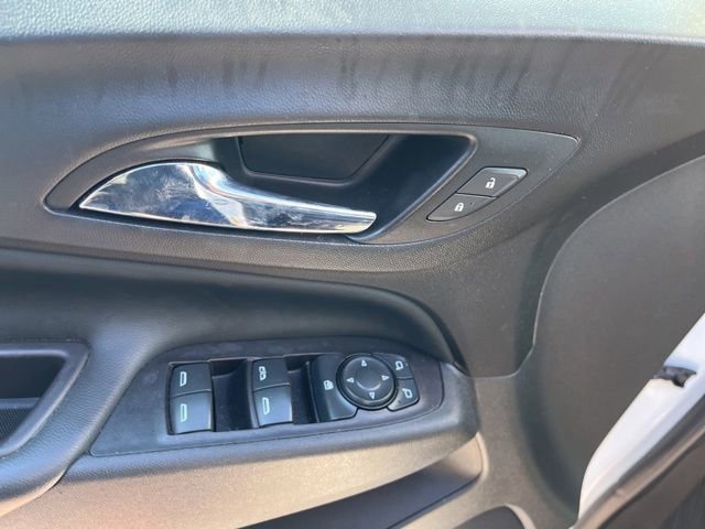 Used 2021 Chevrolet Equinox LT image 17