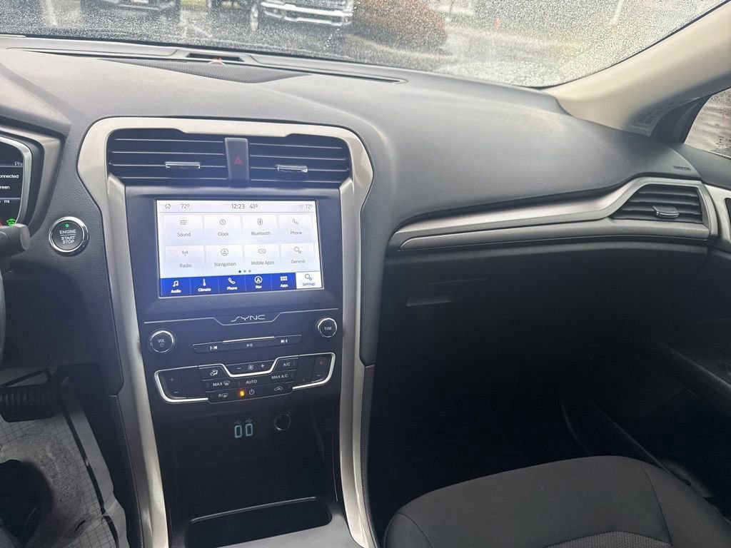 Certified 2019 Ford Fusion SE image 32