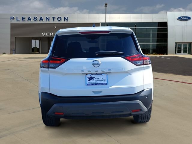 Used 2023 Nissan Rogue S FWD image 4