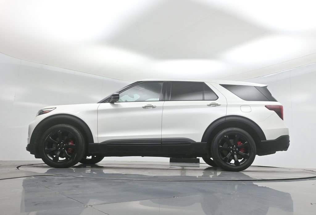 Certified 2022 Ford Explorer ST w/ Equipment Group 401A image 8