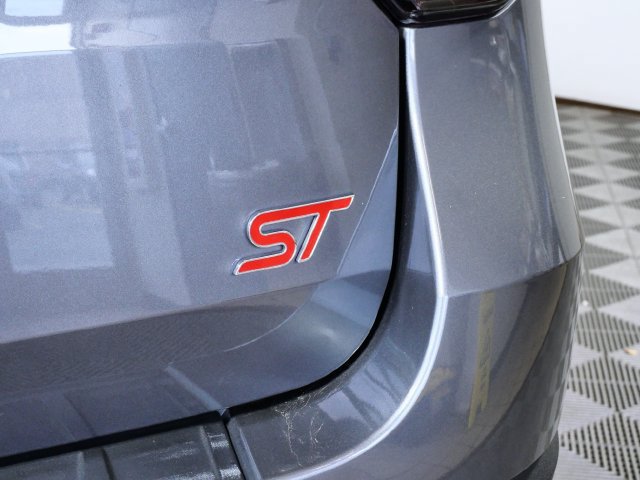 Certified 2025 Ford Explorer ST AWD/4WD image 7