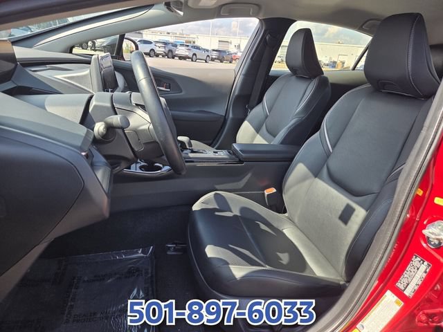 Used 2025 Toyota Prius XLE FWD image 9