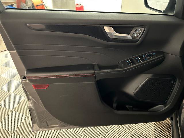 Certified 2025 Ford Escape ST-Line FWD image 14