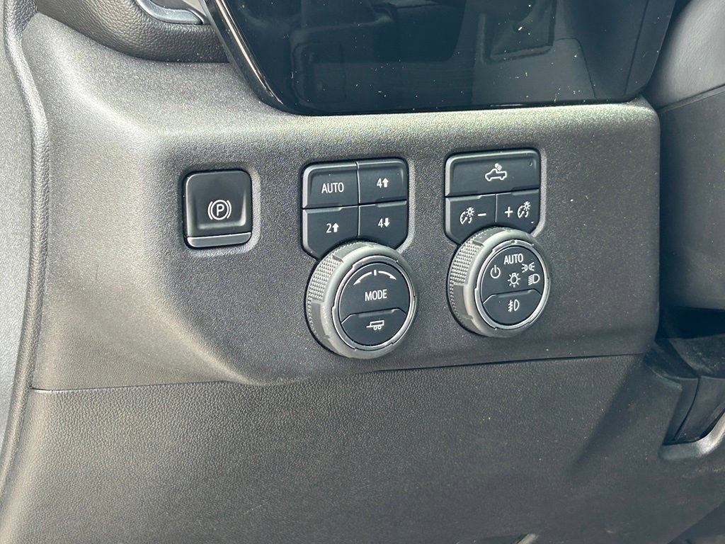 Used 2022 Chevrolet Silverado 1500 RST w/ Z71 Off-Road Package AWD/4WD image 35