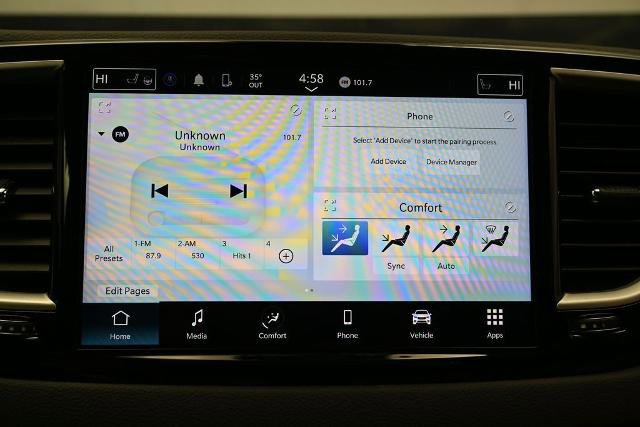 Used 2024 Chrysler Pacifica Touring-L FWD image 33