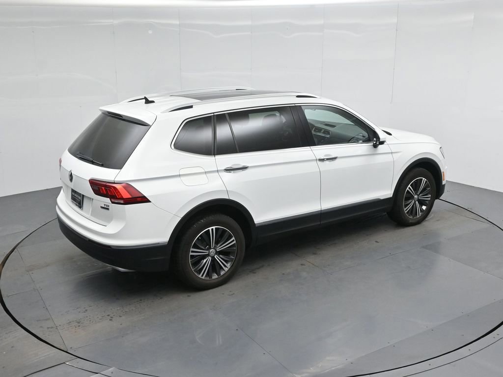 Used 2018 Volkswagen Tiguan SEL w/ 3rd Row Seat Package image 12