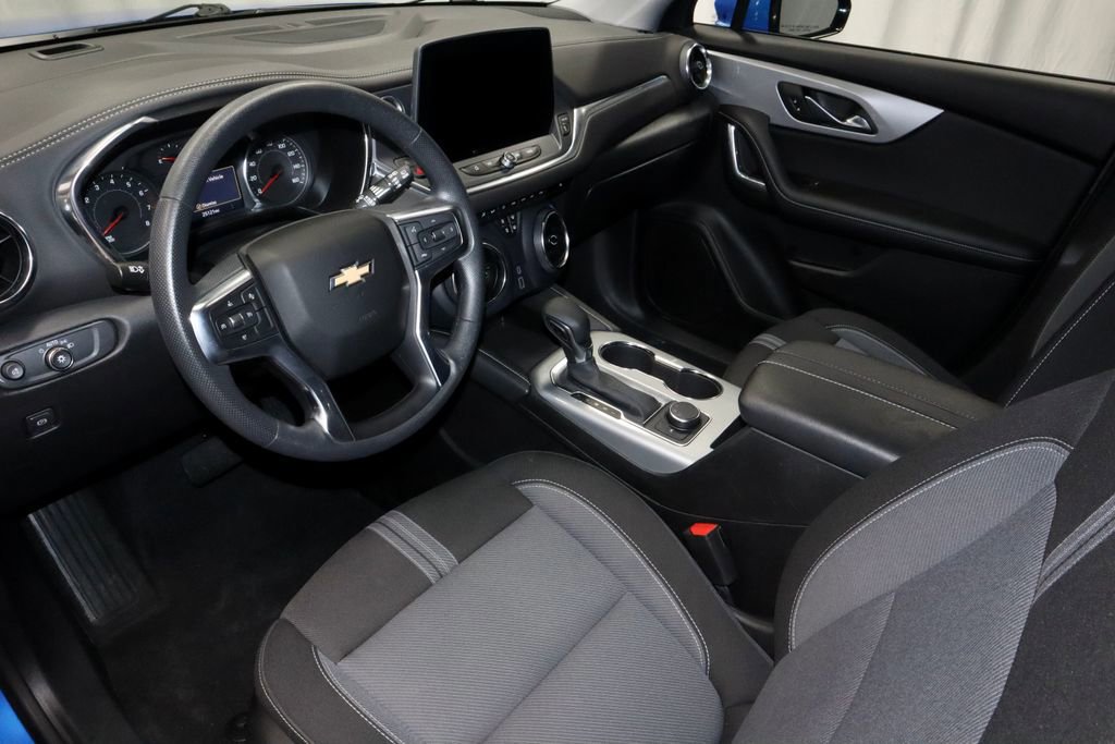 Used 2025 Chevrolet Blazer LT image 27