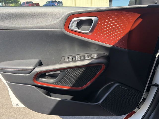Used 2021 Kia Soul Turbo FWD image 23