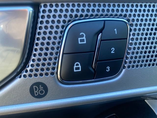 Certified 2022 Ford Explorer Limited w/ Equipment Group 301A image 19