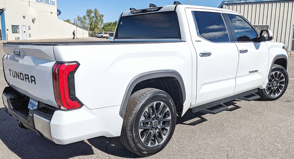 Used 2025 Toyota Tundra Limited AWD/4WD image 3