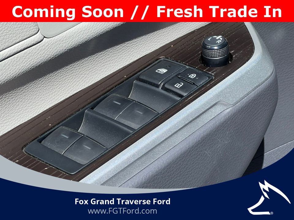 Used 2023 Toyota Sienna XLE FWD image 16