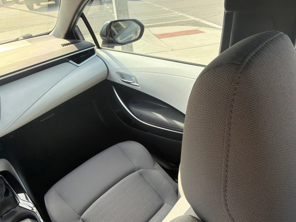 Used 2024 Toyota Corolla SE w/ SE Premium Package FWD image 18